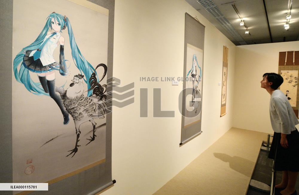 Exhibition juxtaposes pop icons and traditional Japanese paintings