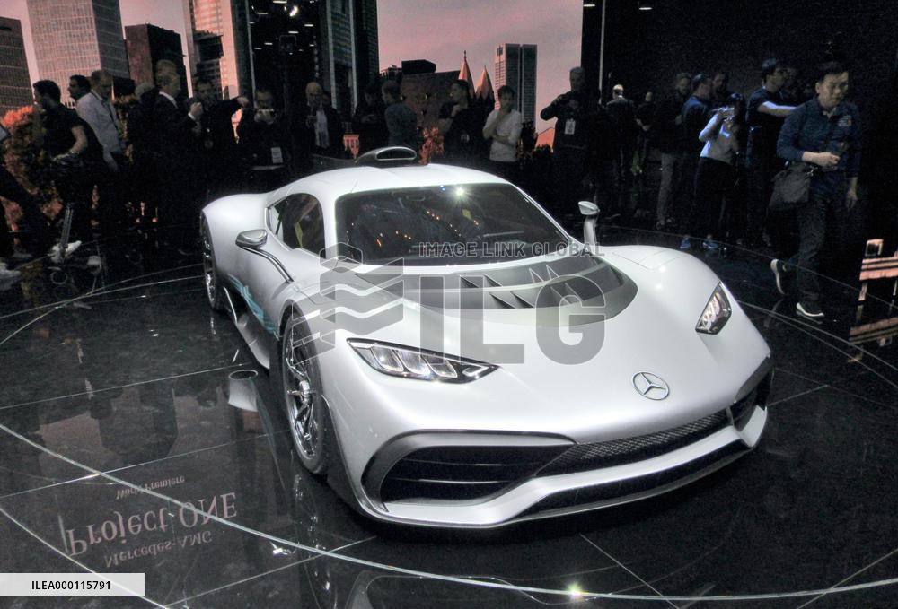 Daimler unveils sports car in Frankfurt