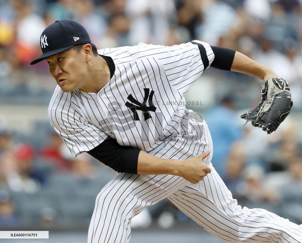 Baseball: Tanaka earns 13th win as Yankees defeat Blue Jays