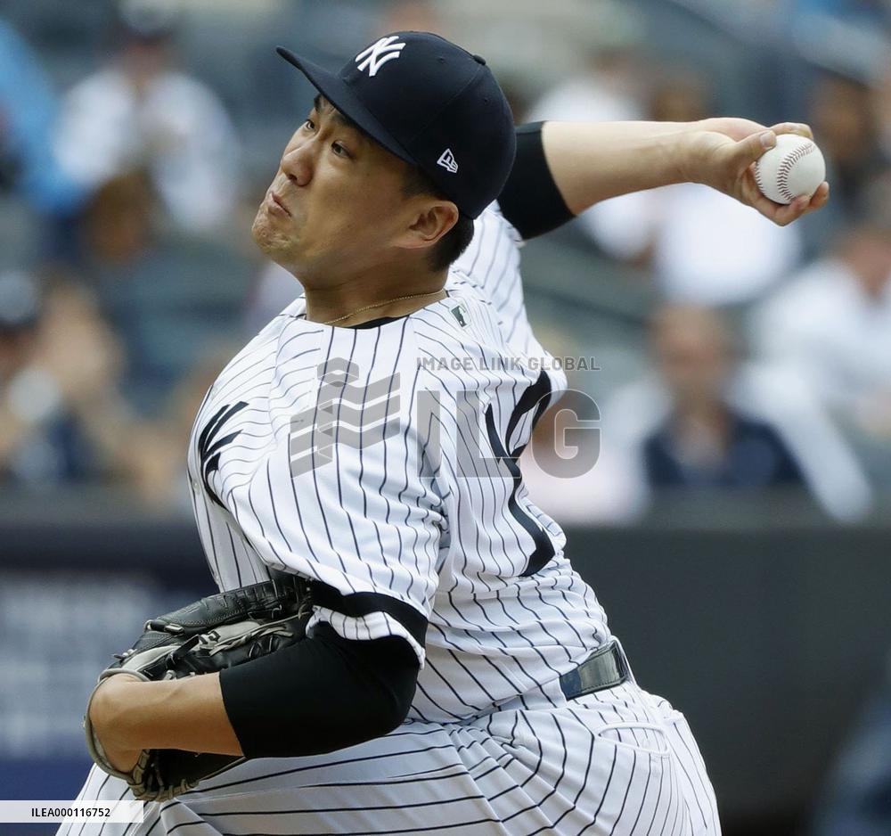 Baseball: Tanaka earns 13th win as Yankees defeat Blue Jays