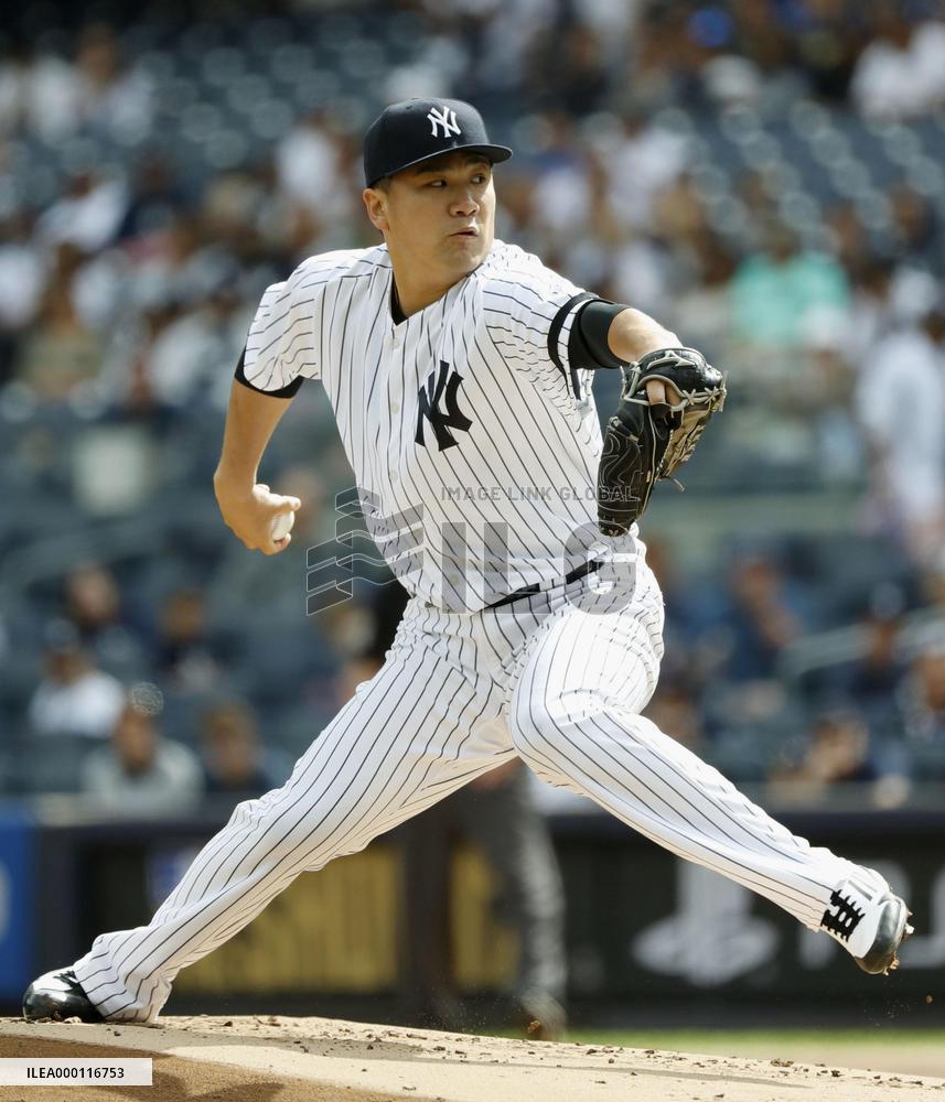 Baseball: Tanaka earns 13th win as Yankees defeat Blue Jays