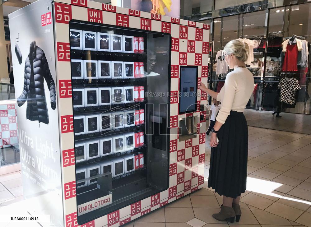 Uniqlo vending machine installed in U.S.