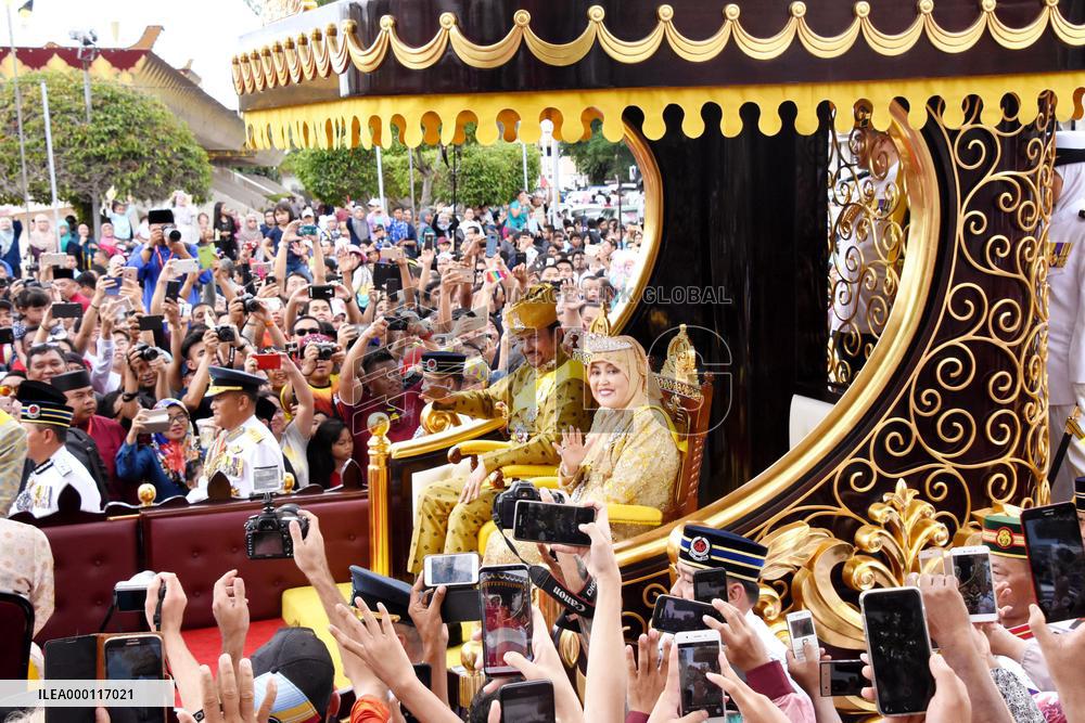 Brunei sultan marks 50 years on throne