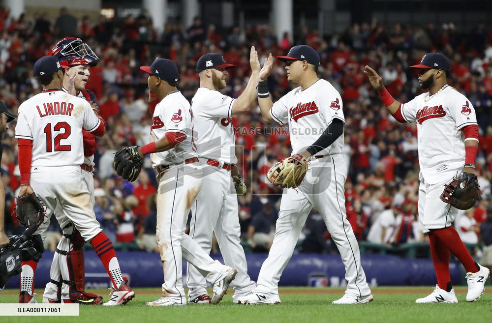 Baseball: Indians beat Yankees in ALDS Game 1
