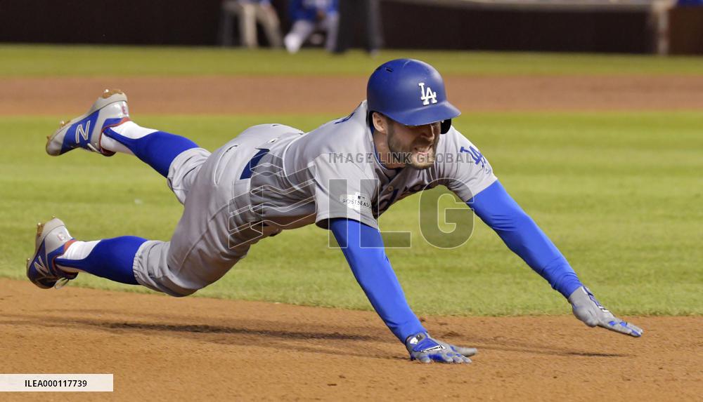 Dodgers' Taylor slides