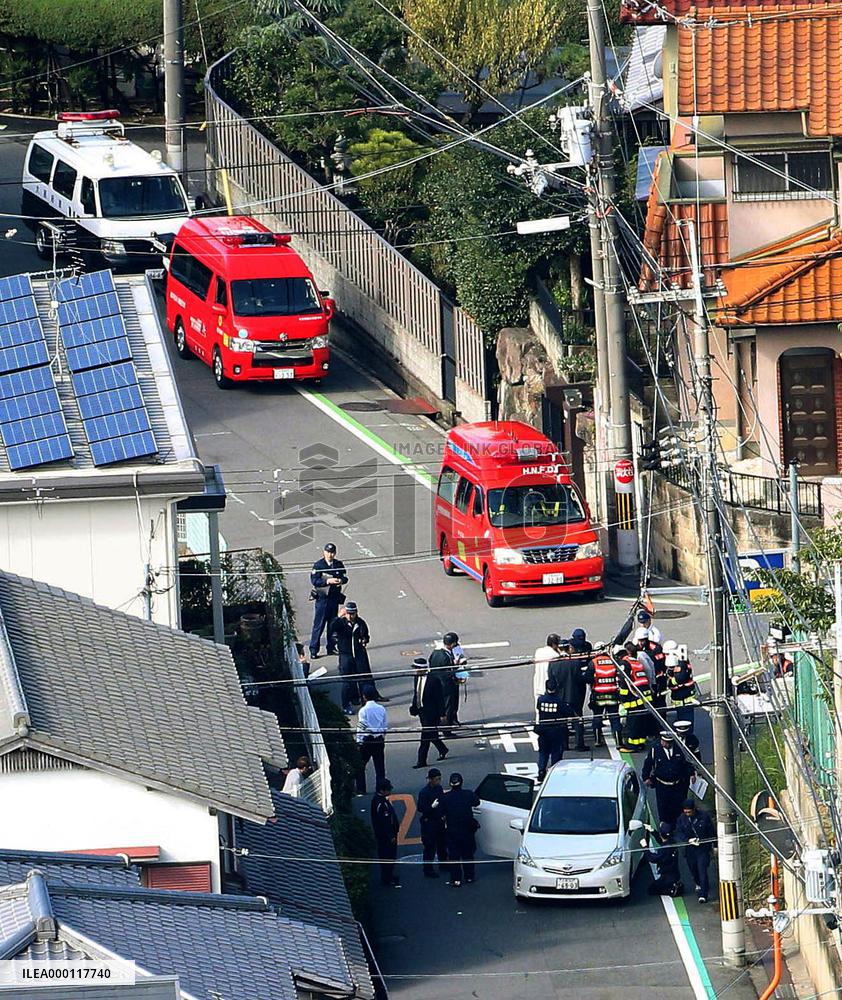 5 pupils, teacher injured after being hit by car