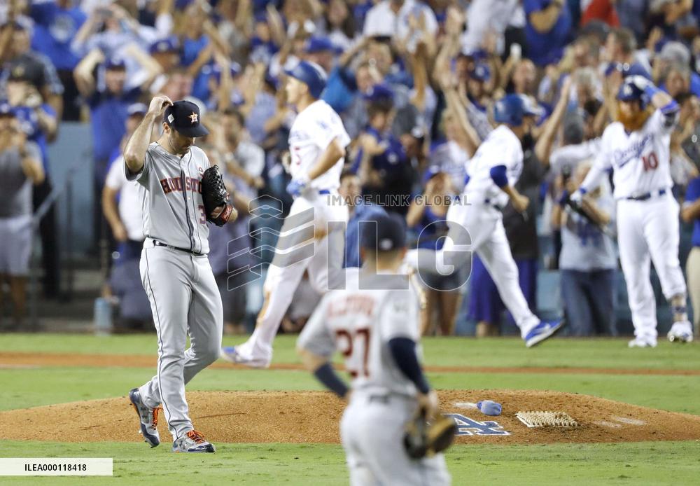 Baseball Dodgers-Astros World Series Game 2