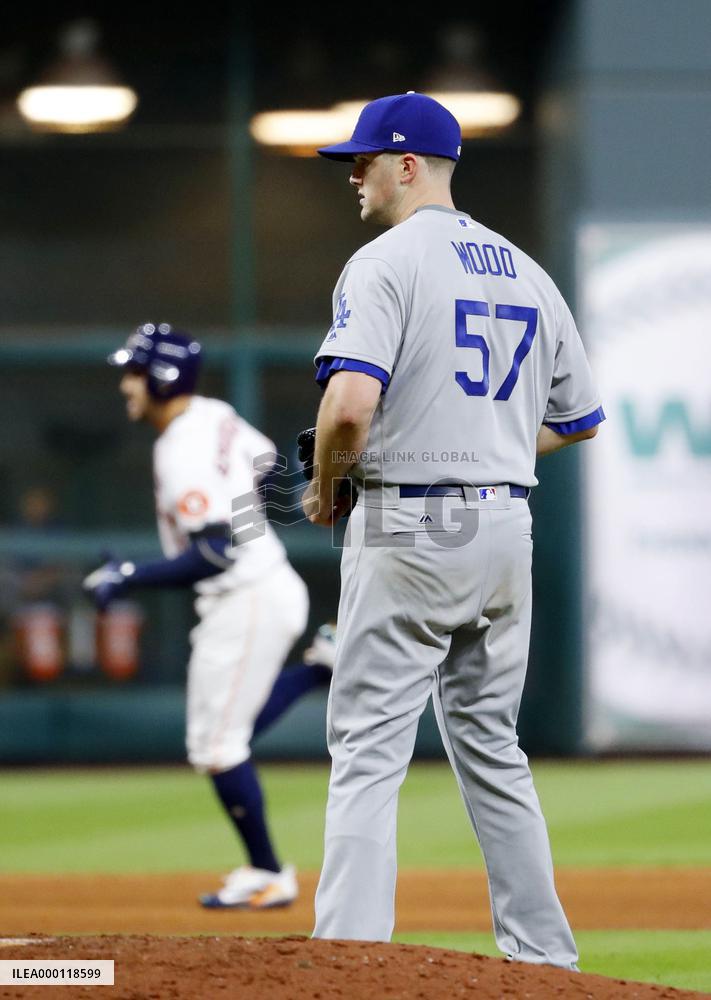 Dodgers beat Astros 6-2 World Series Game 4