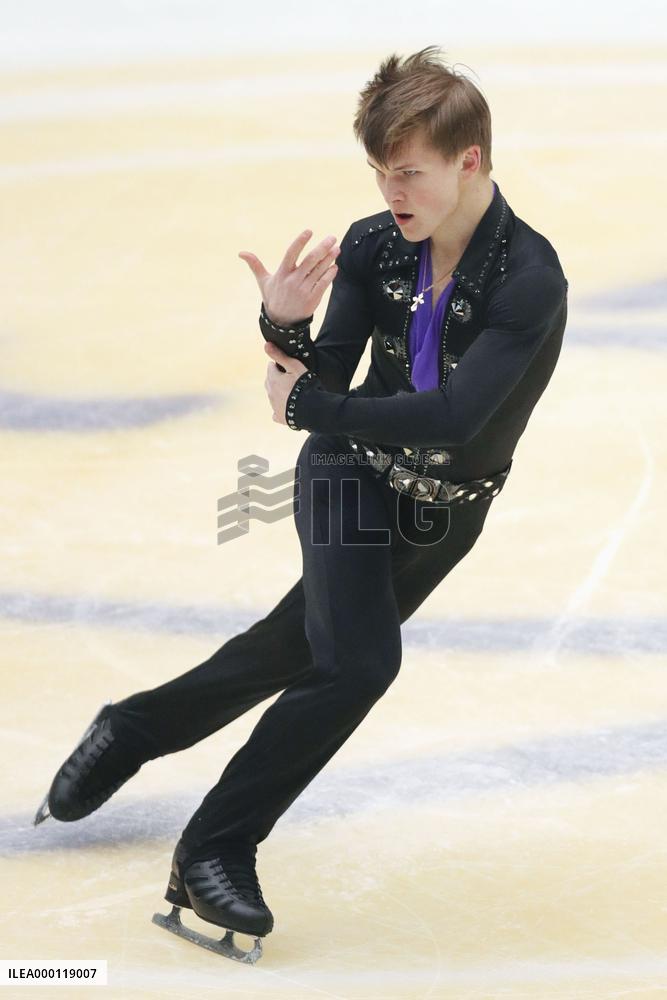 Figure skating: Kolyada wins Cup of China