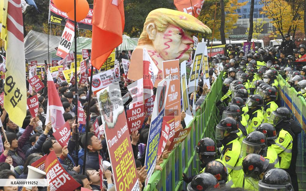 Trump in South Korea