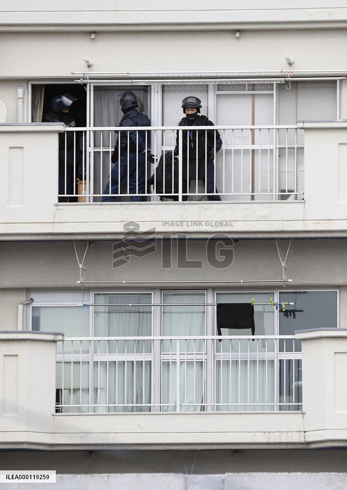 Man who barricaded himself in Fukuoka home with gun found dead