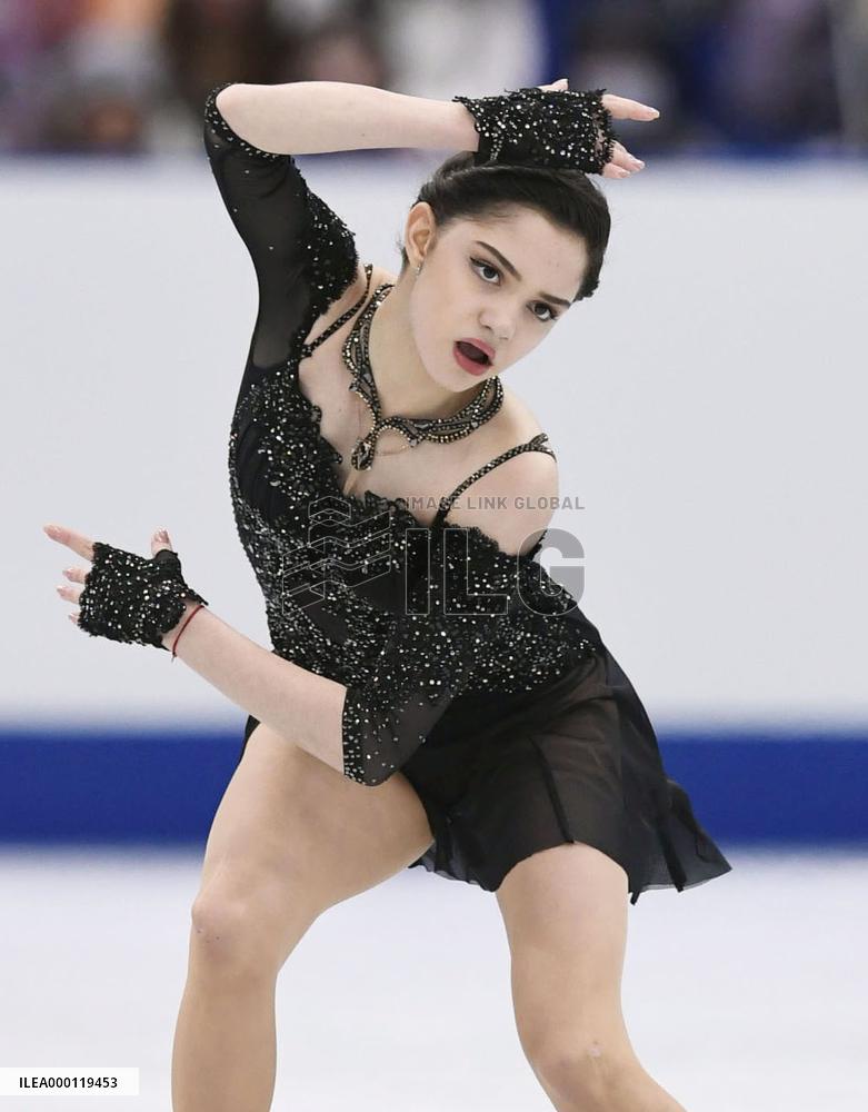 Figure skating: Medvedeva wins NHK Trophy