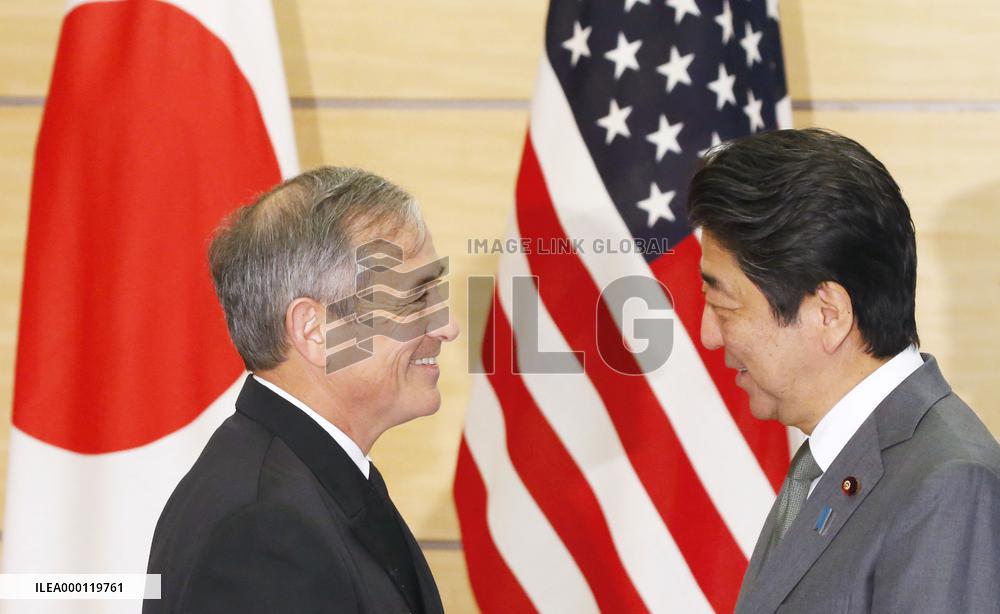 Japan PM Abe, U.S. Pacific Command chief discuss N. Korea