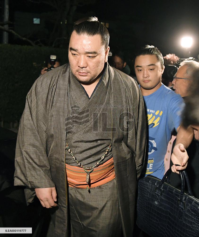 Sumo: Harumafuji's drunken assault on fellow wrestler