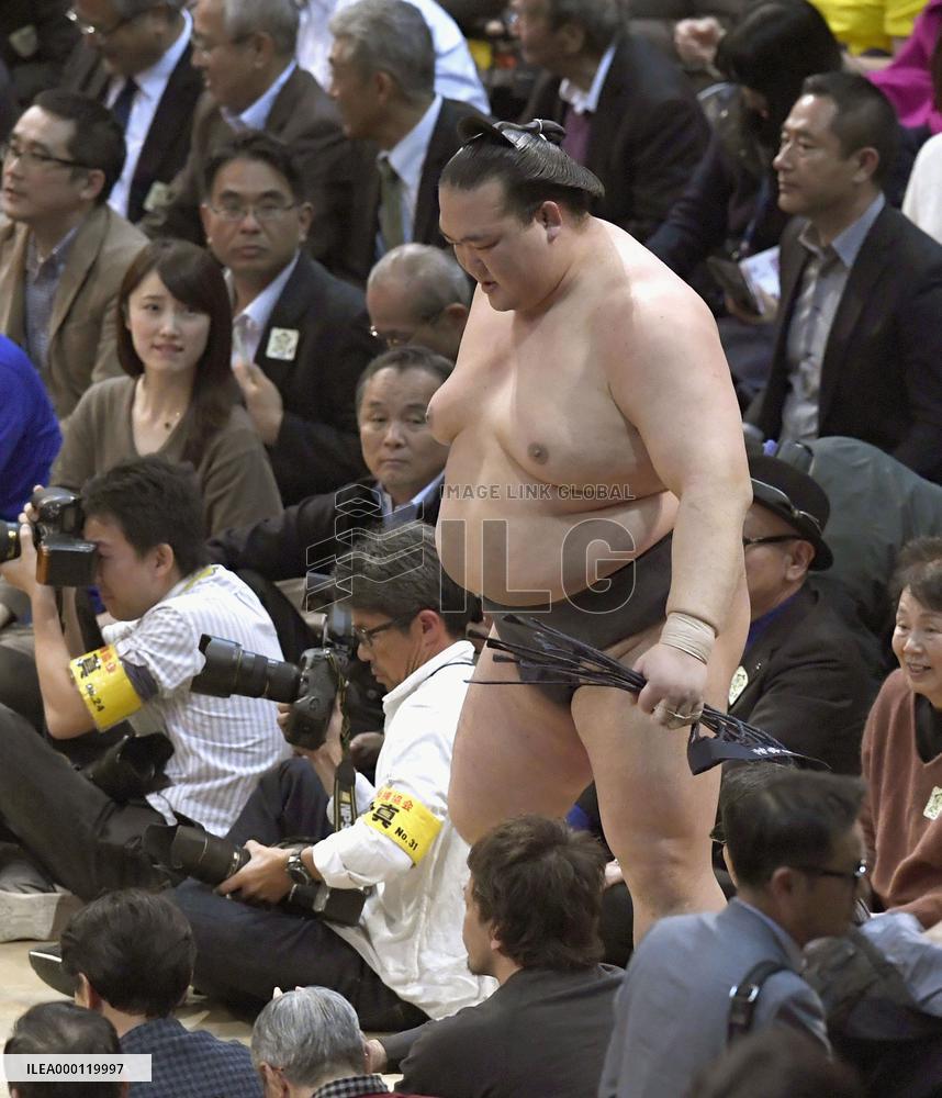 Sumo: Grand champion Kisenosato withdraws from Kyushu meet