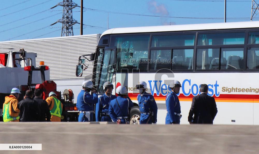Over 20 injured in pileup on expressway near Tokyo