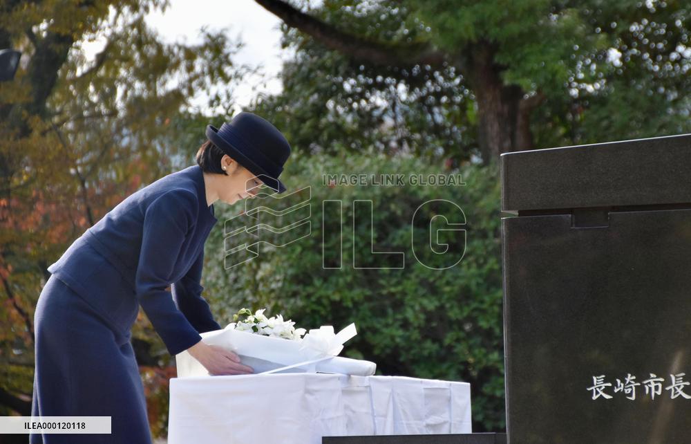 Japan, Dutch princesses visit Nagasaki