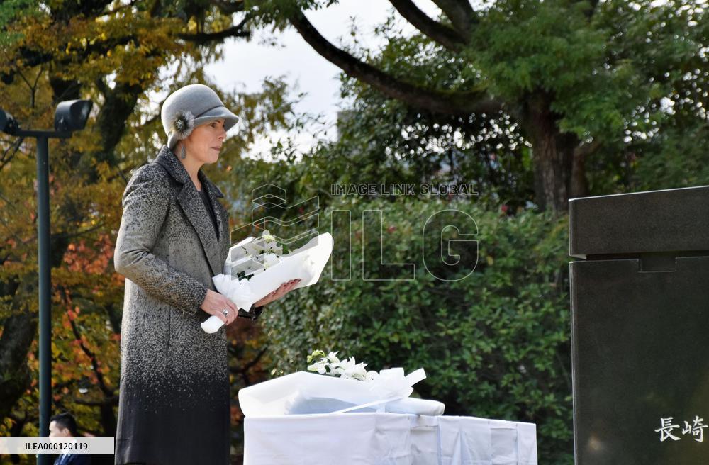 Japan, Dutch princesses visit Nagasaki