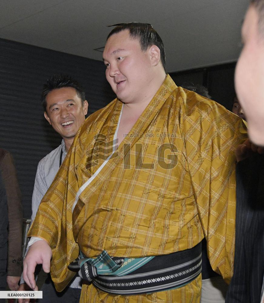 Sumo: Hakuho bounces back from defeat