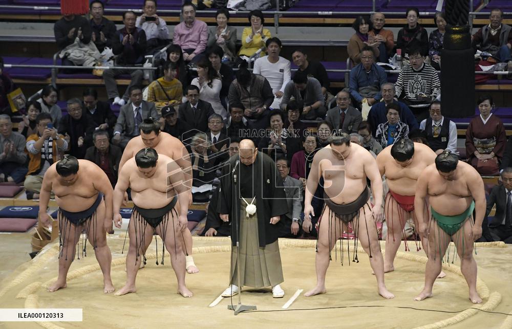 Sumo association apologizes