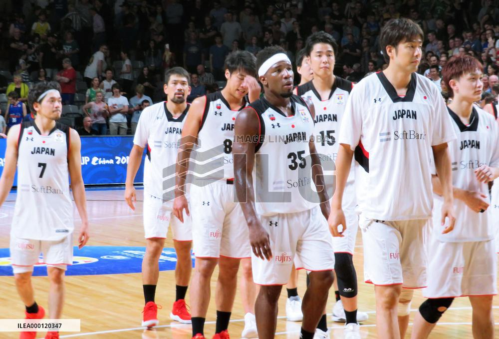 Basketball: Australia beats Japan in World Cup qualifier