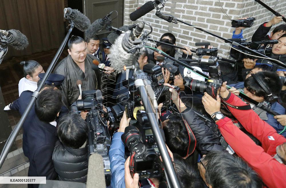 Police quiz sumo grand champ Hakuho as witness in assault case