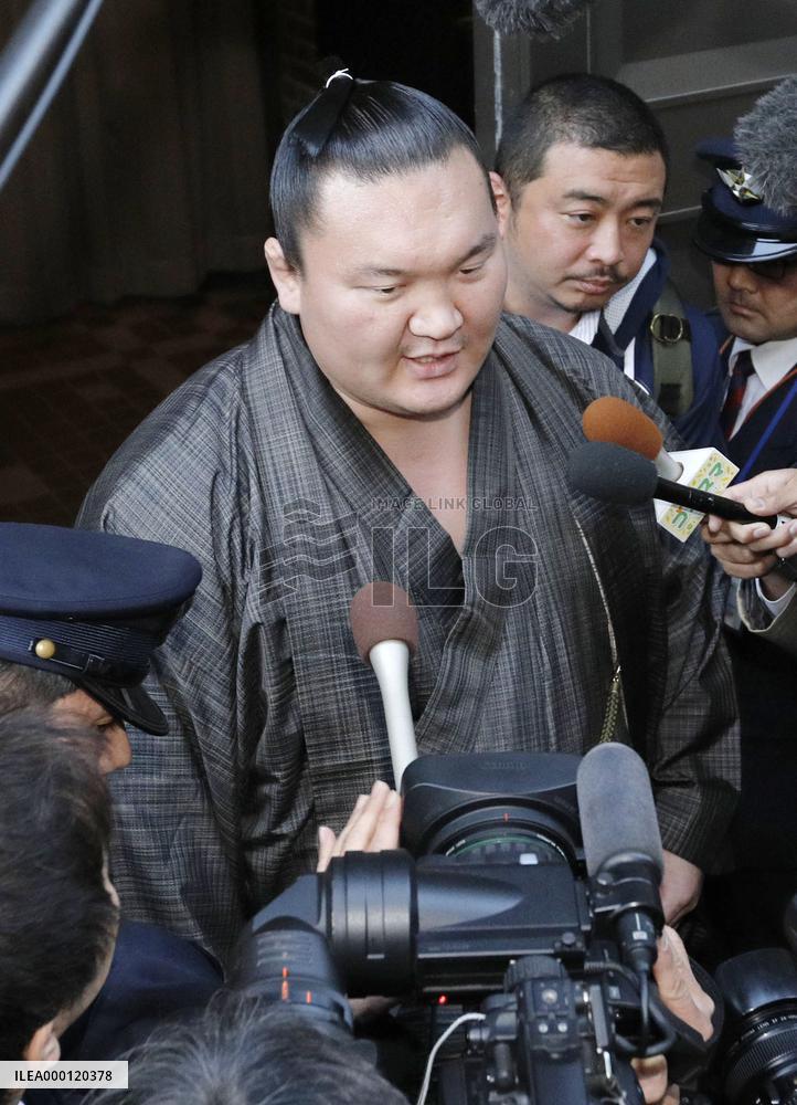Police quiz sumo grand champ Hakuho as witness in assault case