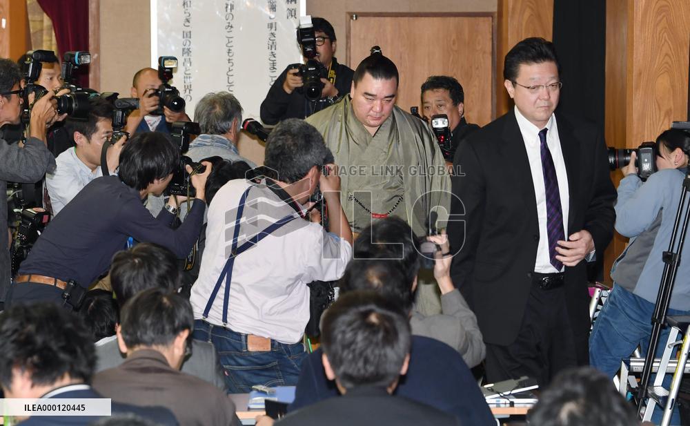 Sumo: Grand champion Harumafuji retires over assault