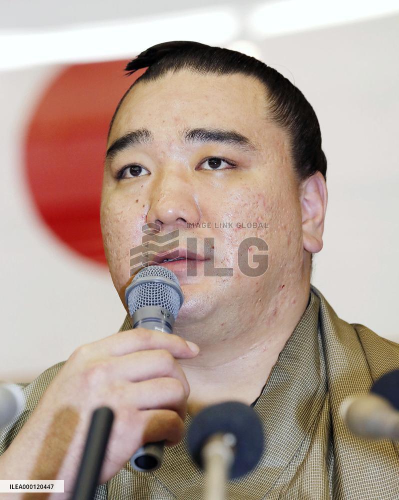 Sumo: Grand champion Harumafuji retires over assault