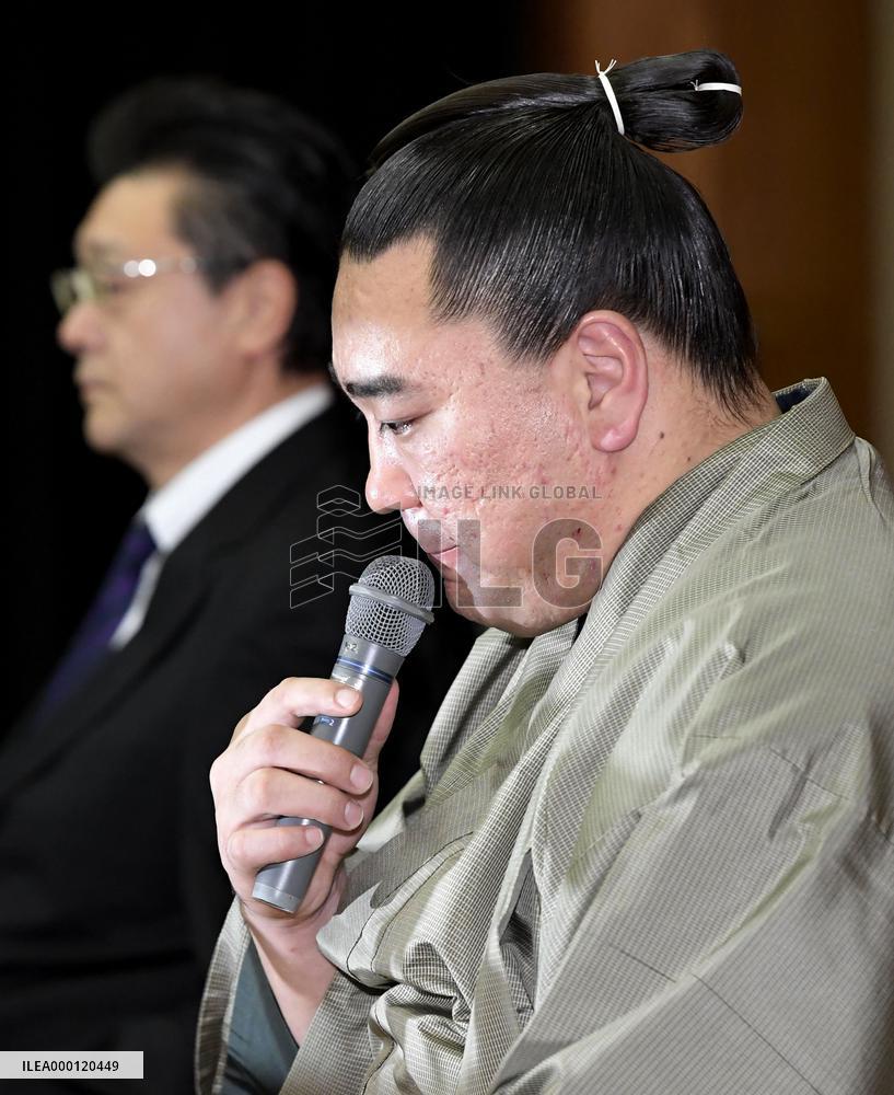 Sumo: Grand champion Harumafuji retires over assault