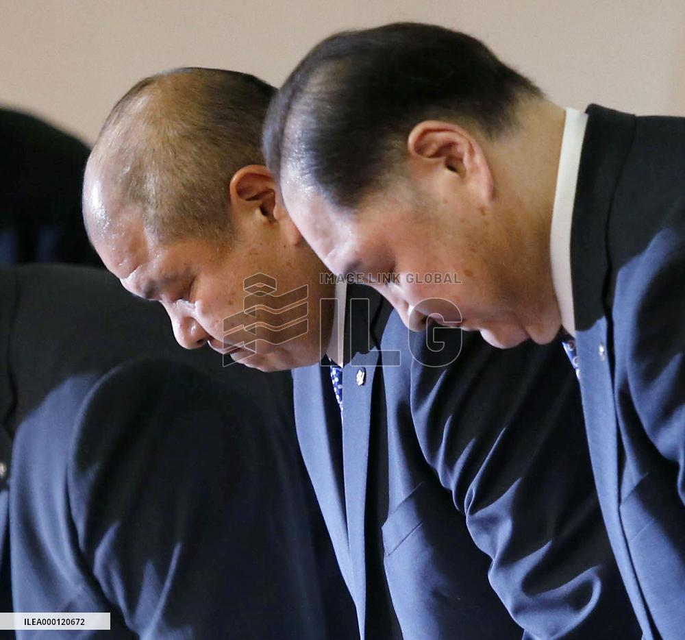 Sumo association chief apologizes