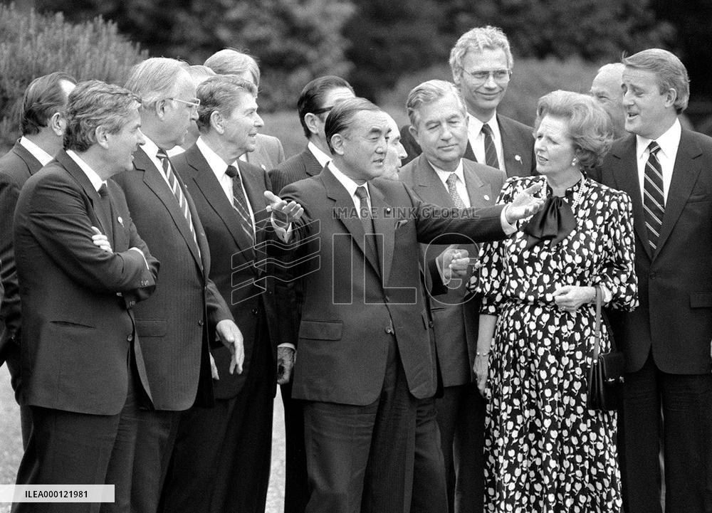 PM Nakasone at Tokyo summit in 1986