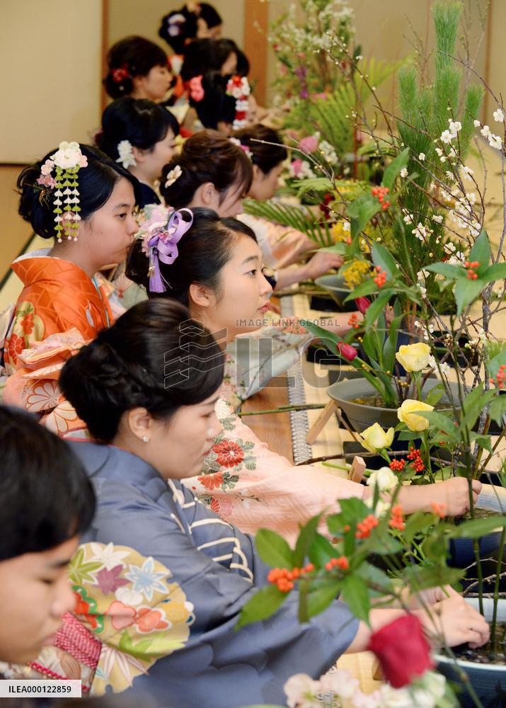 New Year flower arranging ceremony