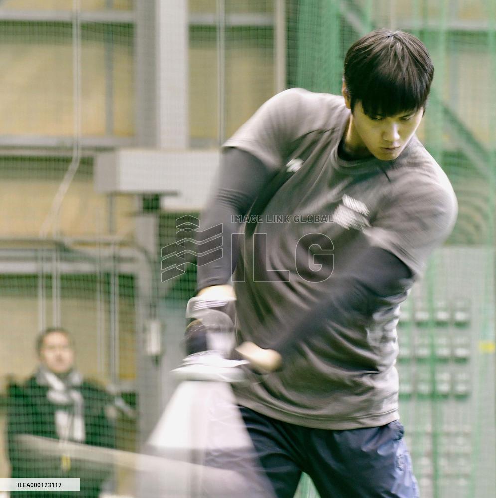 Baseball: Shohei Ohtani in training