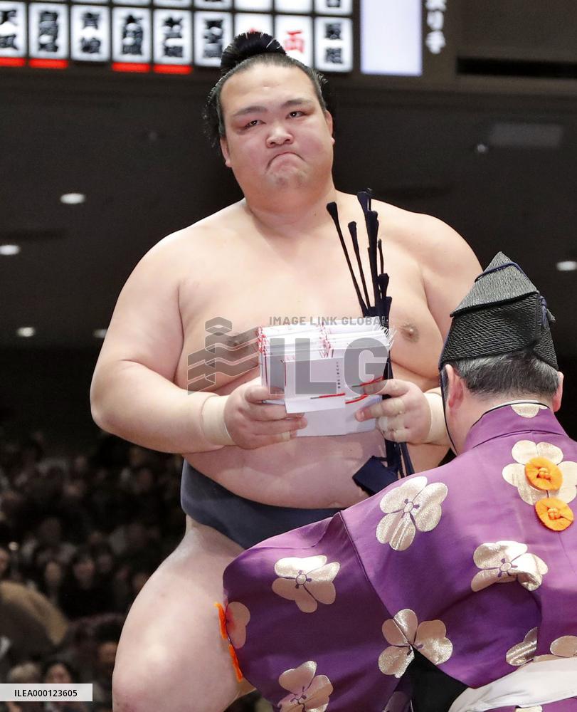 Sumo: Kisenosato
