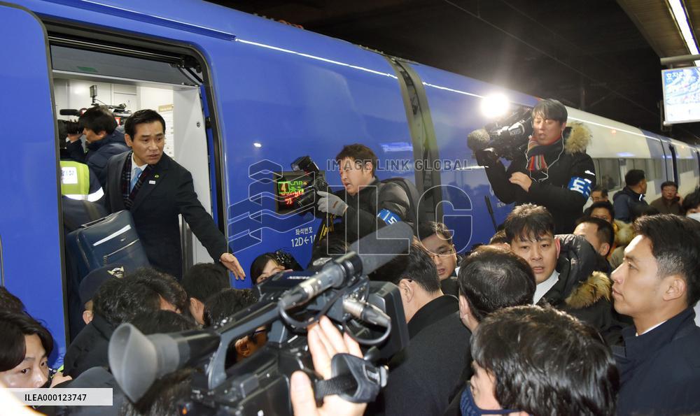 N. Korean delegation arrives in S. Korea on pre-Olympic visit