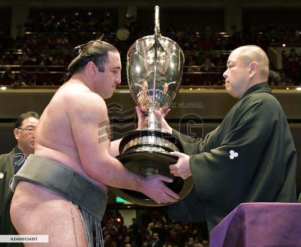 New Year Grand Sumo Tournament final day