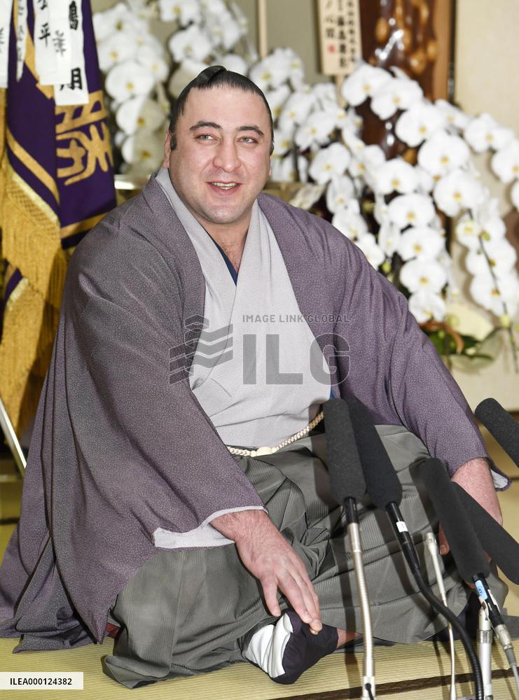 Sumo: New champ Tochinoshin