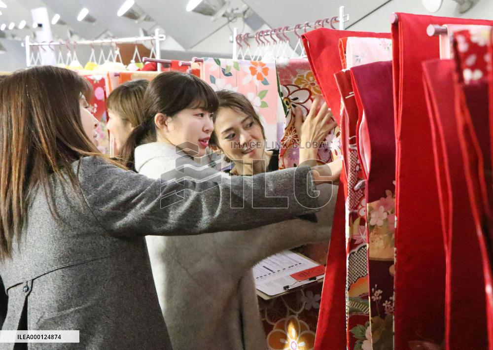 Kimono rental scandal in Japan