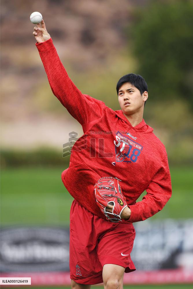 Baseball: Ohtani at Angels spring training