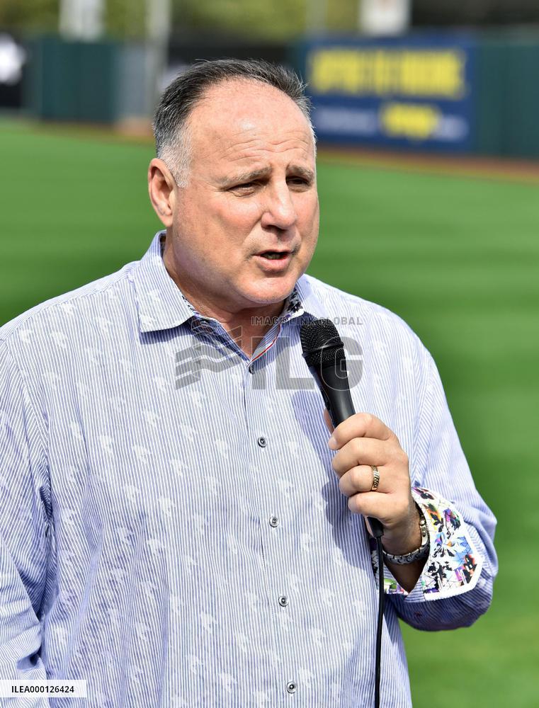 Baseball: Angels manager Mike Scioscia