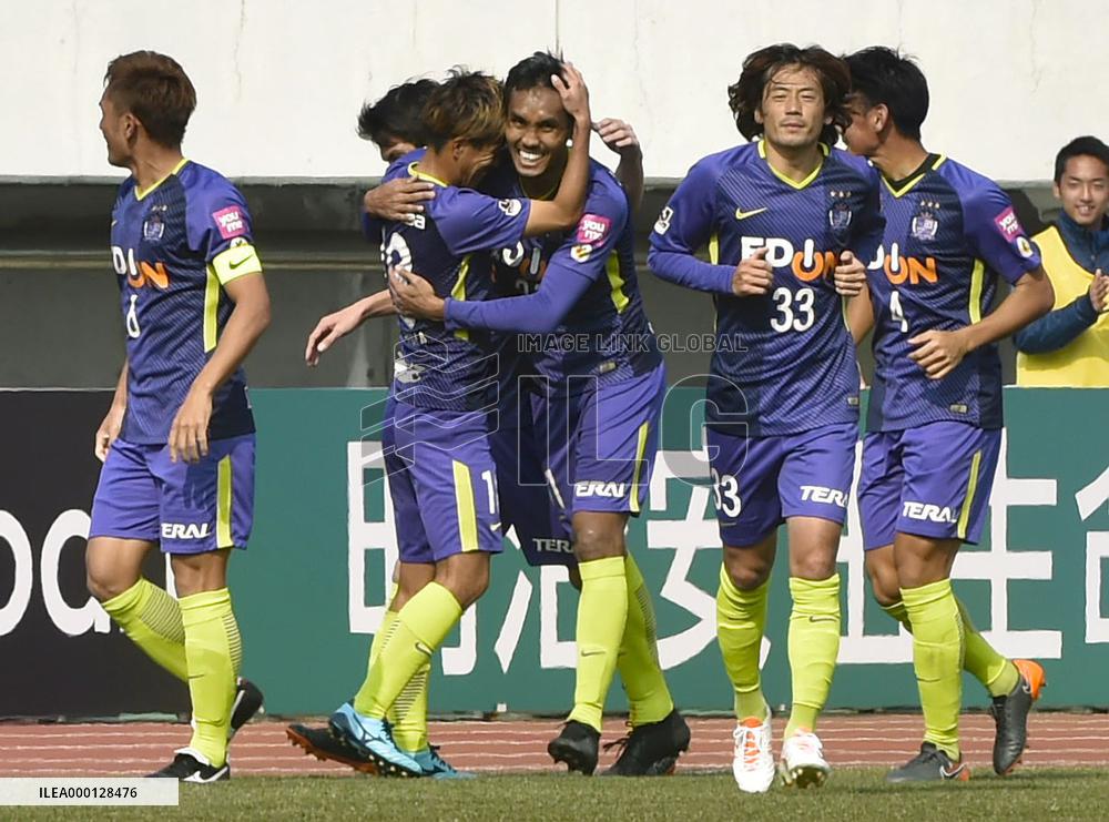 Football: Hiroshima's Teerasil