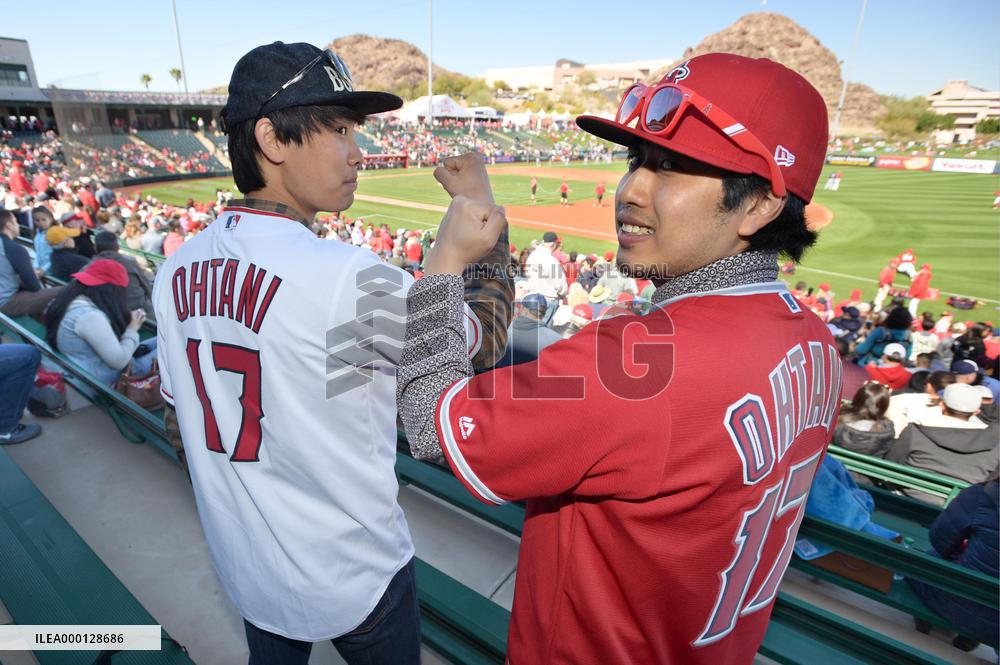 Baseball: Shohei Ohtani's spring debut