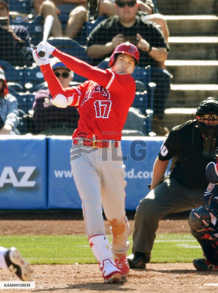 Baseball: Ohtani's DH debut in spring training
