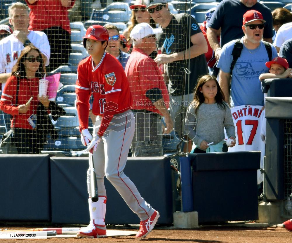 Baseball: Ohtani's DH debut in spring training