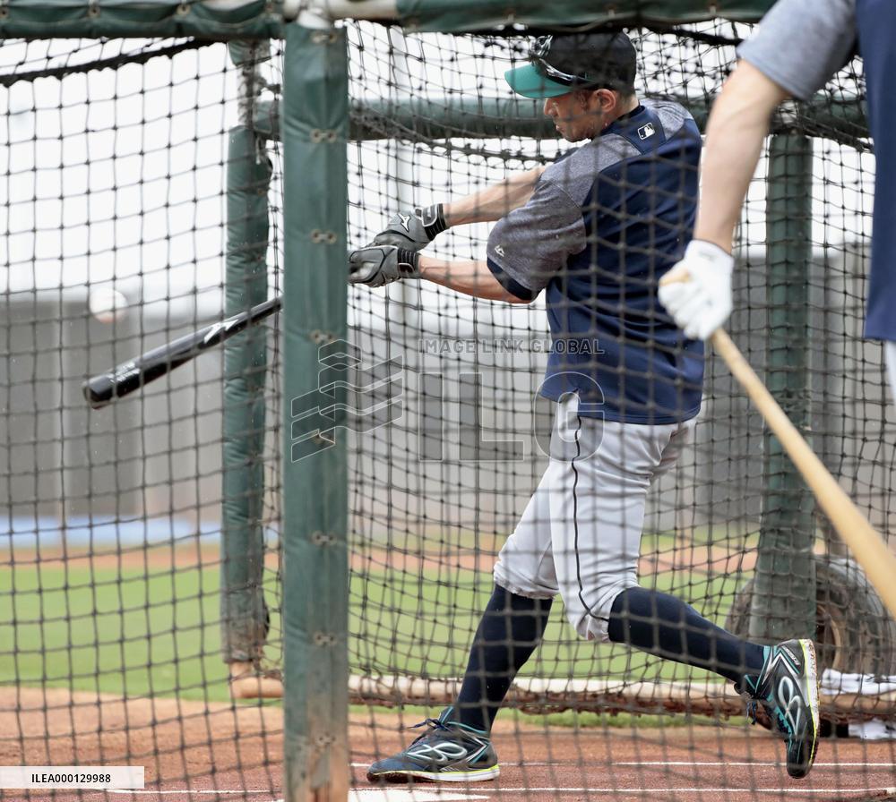 Baseball: Ichiro at Mariners spring training