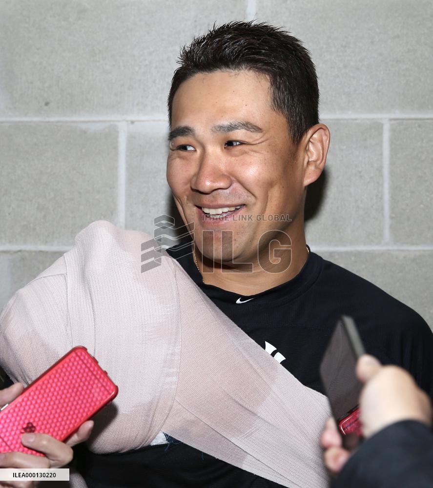 Baseball: Tanaka at Yankees spring training