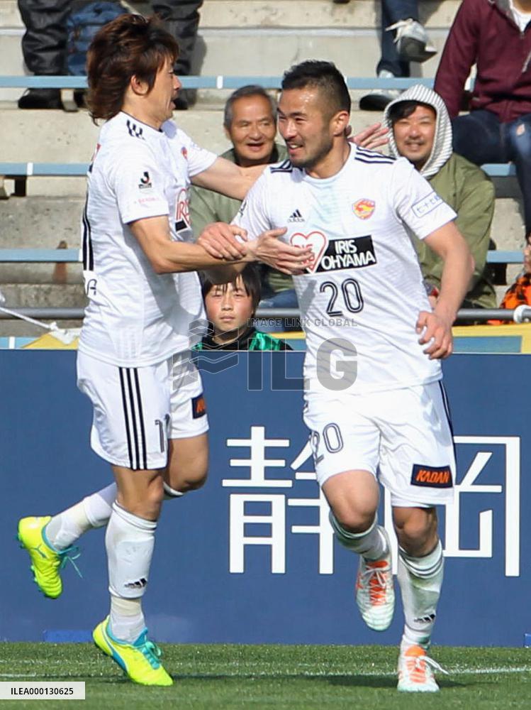 Soccer: S-Pulse scrape draw with Vegalta