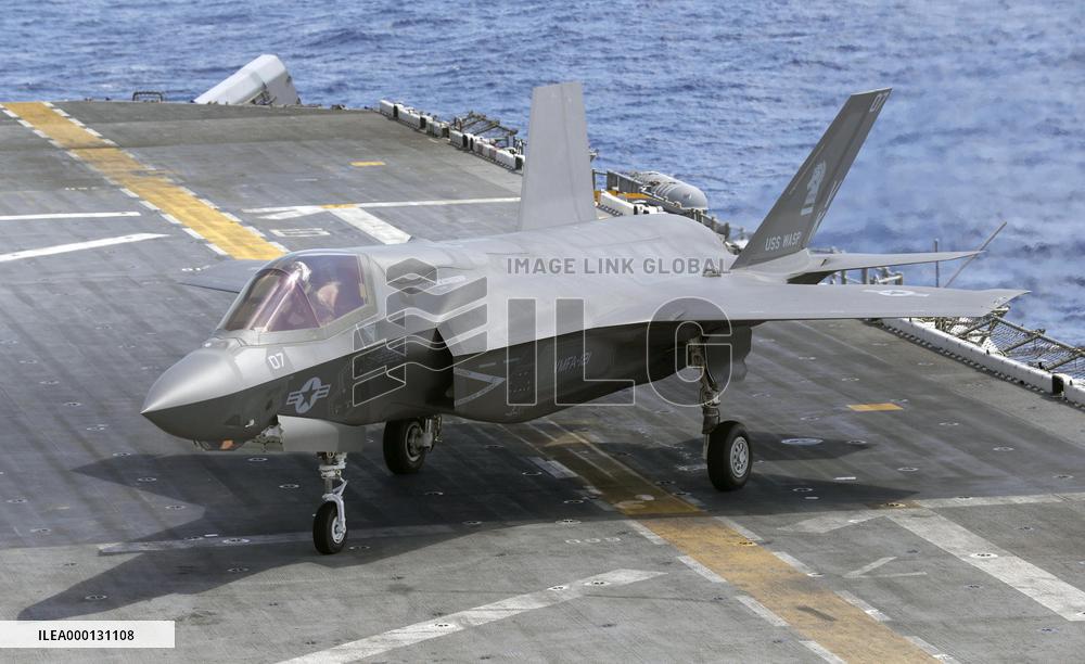 U.S. shows F-35B takeoff exercises aboard amphibious assault ship