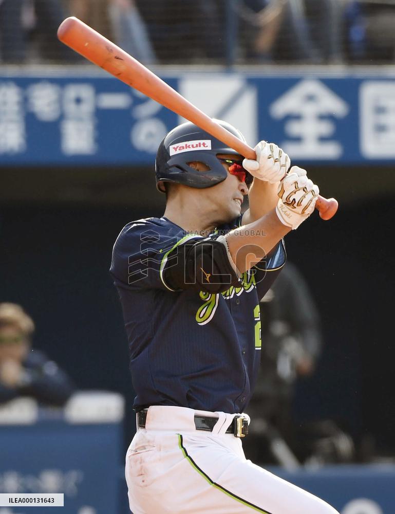 Baseball: Swallows' Aoki